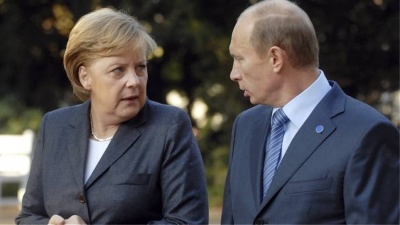 Συνομιλία Putin – Merkel για την ένταση στη Μαύρη Θάλασσα – Πίεση στην Ουκρανία ζήτησε ο Ρώσος πρόεδρος