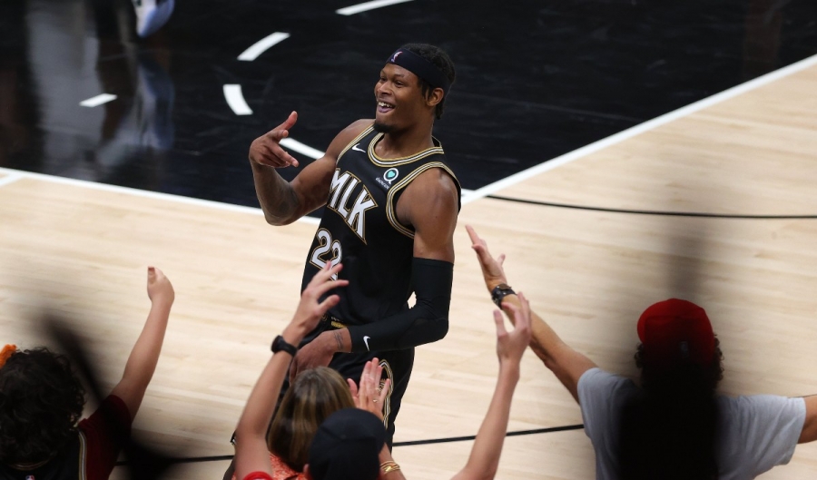 NBA: Διπλό το κακό για τους Bucks, τραυματίστηκε ο Γιάννης και ήττα από τους Hawks (video)