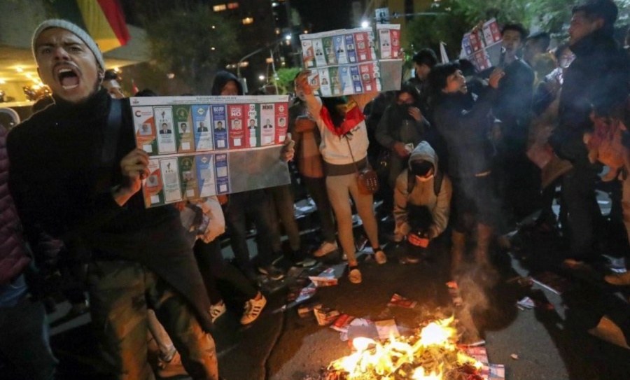 Βολιβία: Επεισόδια και καταγγελίες για νοθεία - Προς επανεκλογή οδεύει ο Morales