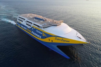 Στο λιμάνι της Μυκόνου με 719 επιβάτες επέστρεψε το «Superexpress» λόγω προβλήματος