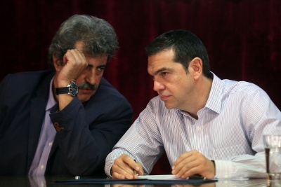 Στην απομόνωση ο Πολάκης που επιμένει – Αποστάσεις και από Ξανθό – Πλήγμα στην κυβέρνηση Τσίπρα το … νέο αυτογκόλ