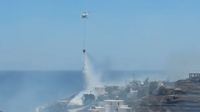 Συναγερμός στη Σύρο - Πυρκαγιά στην περιοχή Αμπέλα - Στην κατάσβεση και εναέρια μέσα, ήχησε το 112