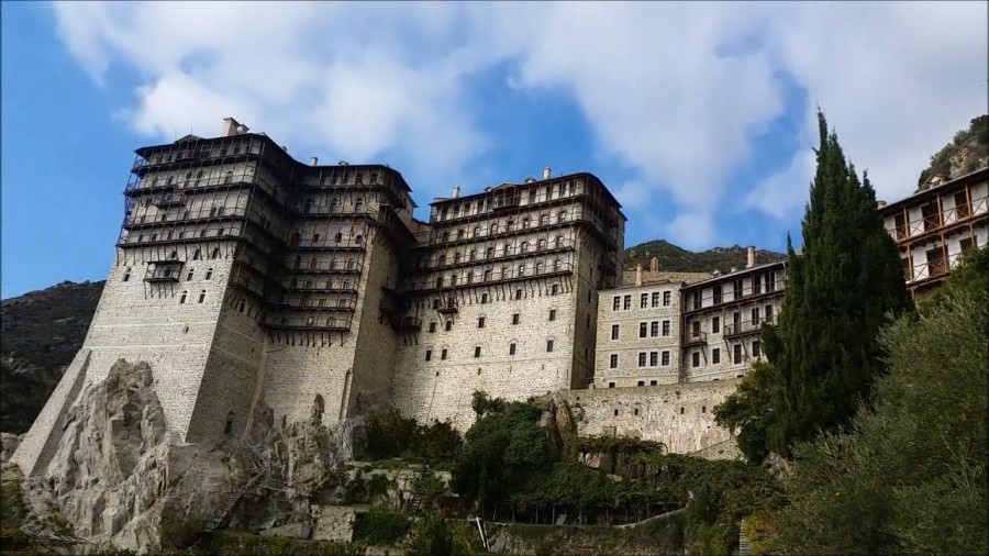 Σε καραντίνα μοναστήρι στο Άγιο Όρος - Τουλάχιστον 8 επιβεβαιωμένα κρούσματα