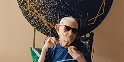 Ο γηραιότερος άνδρας στον κόσμο έγινε 113 ετών... Αποκάλυψε το μυστικό μακροζωίας του