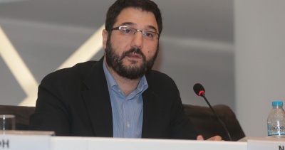 Ηλιόπουλος: Οι μετανάστες πρέπει να ψηφίζουν και να συμμετέχουν στα κοινά