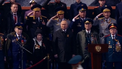 Επίδειξη ισχύος από Putin στην παρέλαση για την 9η Μαΐου: Η Δύση ετοιμαζόταν για εισβολή, τους αποτρέψαμε - Σαφές μήνυμα σε ΝΑΤΟ