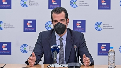 Πλεύρης (Υπ. Υγείας): Από 3/1 τα νέα μέτρα - Έως τις 12 το βράδυ η διασκέδαση - Με χωρητικότητα 10% οι αγώνες στα γήπεδα