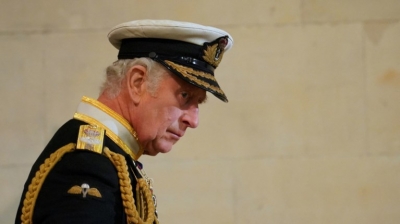 Στο Βερολίνο για τριήμερη επίσκεψη ο βασιλιάς Κάρολος Γ' - Επί ποδός 2000 αστυνομικοί