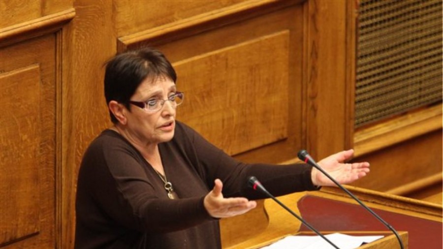 Βουλή - Παπαρήγα: Καταδικάζουμε και τη σημερινή και τις προηγούμενες ίδιες αντιλαϊκές πολιτικές
