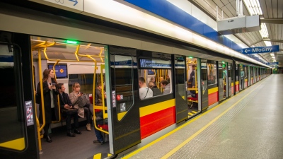 Πολεμικές προετοιμασίες στην Πολωνία - Το μετρό της Βαρσοβίας μετατρέπεται σε υπόγειο καταφύγιο μαζικής επιβίωσης