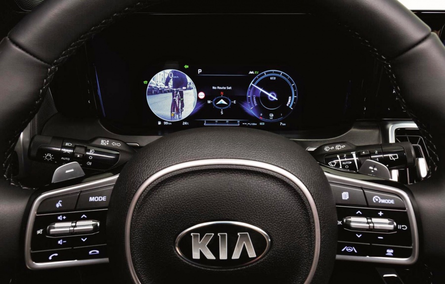 Η Kia περνά τους καθρέπτες… στα όργανα της!