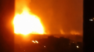 Ραγδαίες εξελίξεις: Τεράστια έκρηξη σάρωσε το Κίεβο - Αναφορές για καταστροφή αποθήκης πυρομαχικών από ρωσικά Geran (vid)