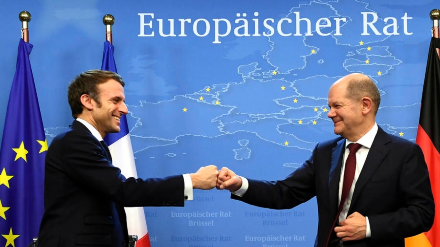 Macron - Scholz επανασχεδιάζουν την μετα-πανδημική Ευρώπη με φόντο τον πόλεμο και το εθνικό χρέος, την Δευτέρα 9/5