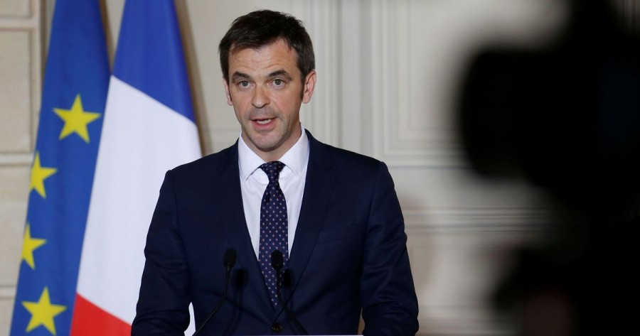 Γαλλία: Ο υπουργός Υγείας καλεί τους πολίτες να βάζουν μάσκα παρά τον καύσωνα