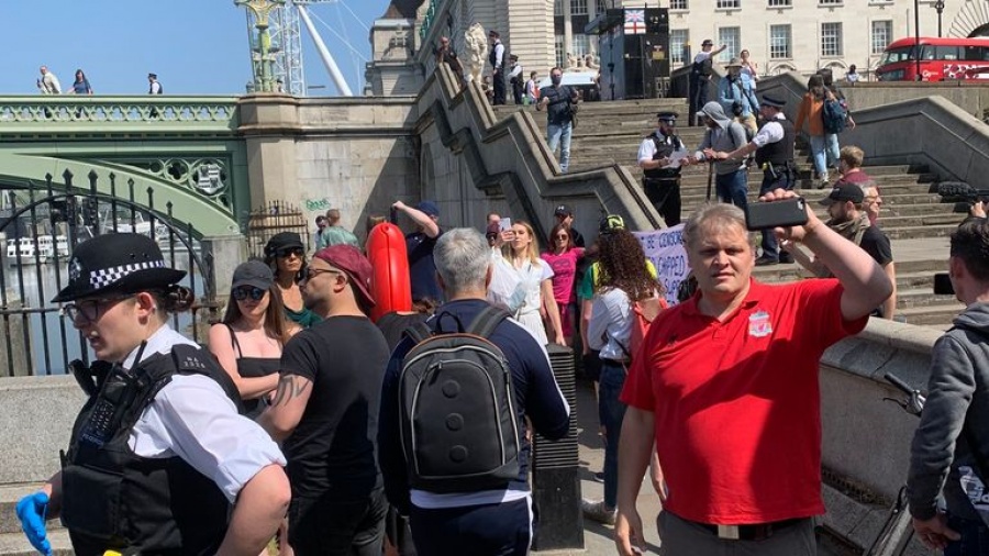 Επεισοδιακή διαδήλωση κατά της καραντίνας με 19 συλλήψεις στο Λονδίνο