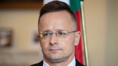Δραματική προειδοποίηση Szijjártó (ΥΠΕΞ Ουγγαρίας): Γαλλία και Βρετανία επιδιώκουν πόλεμο με τη Ρωσία