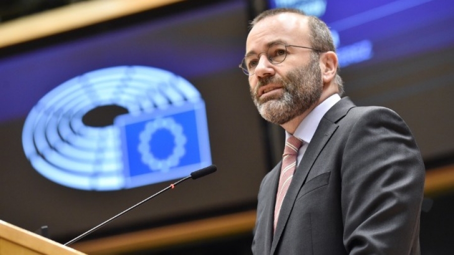 Weber (ΕΛΚ): Επείγει η υιοθέτηση του ευρωπαϊκού πιστοποιητικού εμβολιασμού