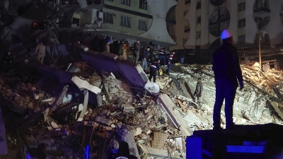 Στιγμές Αποκάλυψης σε Τουρκία, Συρία μετά τους φονικούς σεισμούς: Πάνω από 3.600 οι νεκροί - Μάχη για επιζώντες