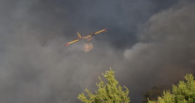 Υπό έλεγχο η μεγάλη πυρκαγιά στο Αγρίνιο – Πυροσβεστικές δυνάμεις στο σημείο για τυχόν αναζωπυρώσεις