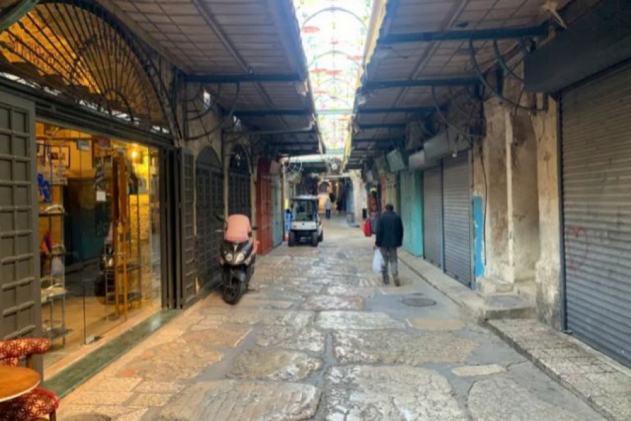 Άδειοι δρόμοι και καταστήματα φέτος στη χριστιανική Ιερουσαλήμ - Τίποτα δεν θυμίζει Χριστούγεννα
