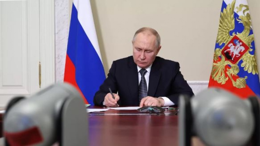 Ο Putin υπέγραψε το νόμο για το ψηφιακό ρούβλι