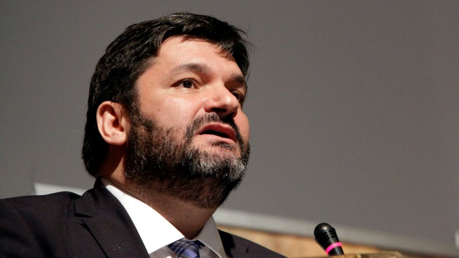 Ακραία στοχοποίηση Κρανιδιώτη στην Τουρκία - Οργή Davutoglu - «Είναι εχθρός μας o προβοκάτορας και πολεμοχαρής δικηγόρος»