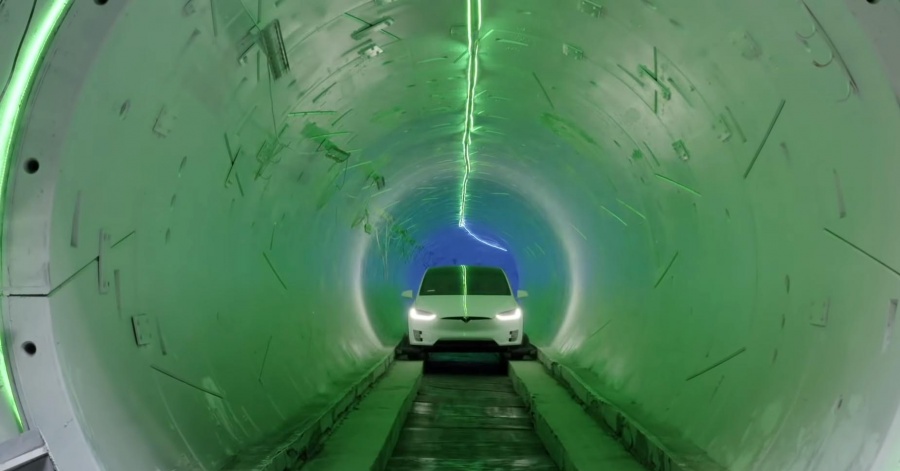 Ο Elon Musk ανακοίνωσε το υπόγειο Loop στο Los Angeles