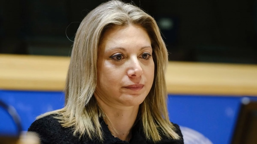 Τέμπη: Η κυβέρνηση της ΝΔ δεν υπολόγισε τη δύναμη της Ελληνίδας μάνας – Η Μαρία Καρυστιανού έσκισε τα πτυχία του Greenberg