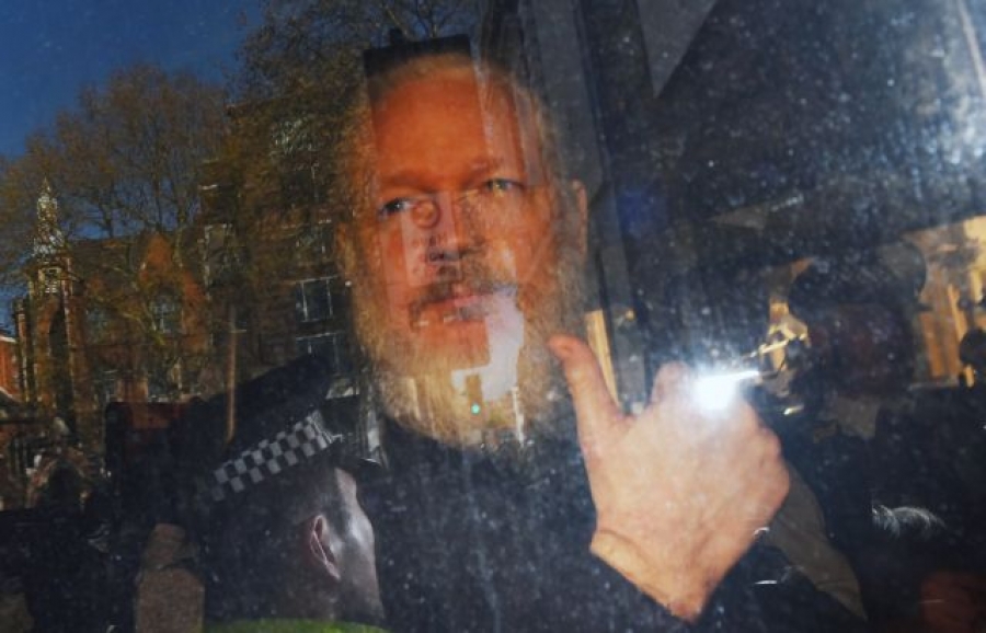 Θετικός στον κορωνοϊό ο ιδρυτής των WikiLeaks ο Assange