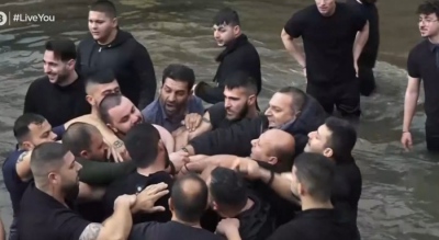 Τίμιο ξύλο στη Φλώρινα - Πλακώθηκαν για τον Σταυρό... μπροστά στον Νίκο Δένδια