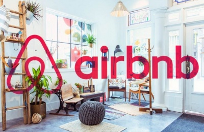 ΑΑΔΕ: Ξεκινά διασταυρώσεις για εισοδήματα από Airbnb που δεν δηλώνονται