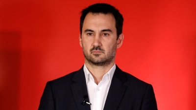 Χαρίτσης: Η κυβέρνηση δεν κάνει ούτε τα αυτονόητα για τις τιμές των καυσίμων