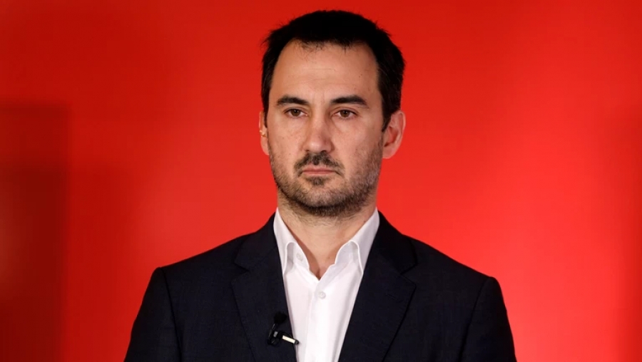 Χαρίτσης: Η κυβέρνηση δεν κάνει ούτε τα αυτονόητα για τις τιμές των καυσίμων