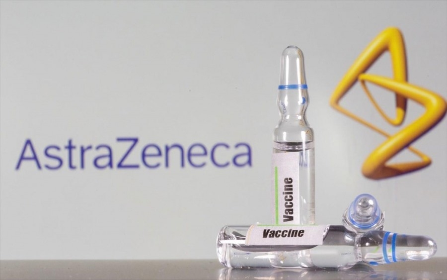 Η AstraZeneca ενδέχεται να παραδώσει λιγότερα από τα μισά εμβόλια για τα οποία έχει δεσμευτεί