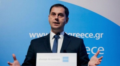 Καταργεί τη γραφειοκρατία στα ενοικιαζόμενα ο υπουργός Τουρισμού Χάρης Θεοχάρης