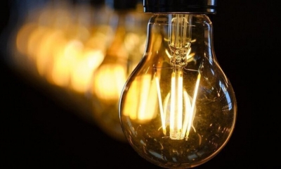 Μείωση 30% στις τιμές λιανικής ηλεκτρικής ενέργειας αναμένεται τον Νοέμβριο