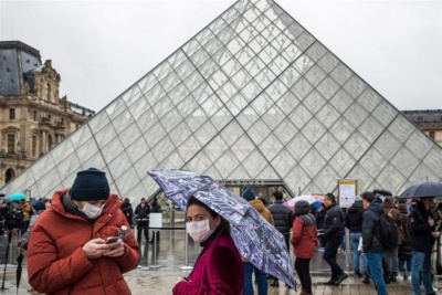 Κορωνοϊός: Άλλοι τρεις θάνατοι στη Γαλλία – 23 άτομα βρίσκονται σε σοβαρή κατάσταση