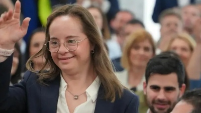 Η Mar Galceran είναι η πρώτη βουλευτής με σύνδρομο Down που εκλέγεται στην Ισπανία
