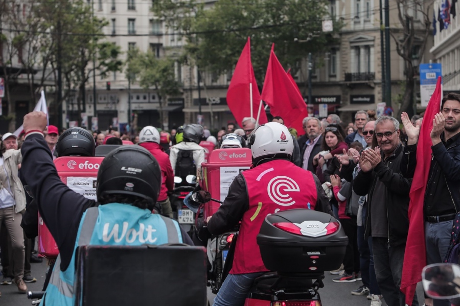 Τσικνοπέμπτη: 24ωρη απεργία από τους διανομείς της efood