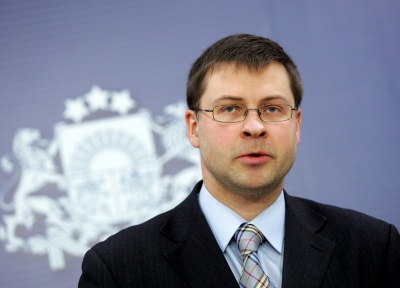 Dombrovskis (Κομισιόν): Οι ρυθμοί της ανάπτυξης ισχυροποιούν την Ευρωζώνη έναντι πιθανού μελλοντικού οικονομικού σοκ