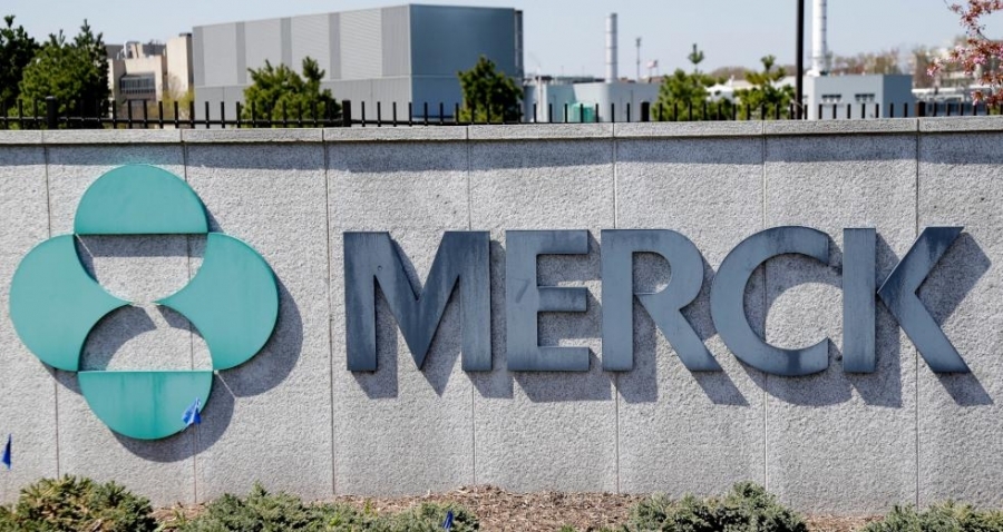 Merck: Υπογραφή συμφωνίας για τη διεύρυνση της παρασκευής γενόσημων του χαπιού της κατά του κορωνοϊού