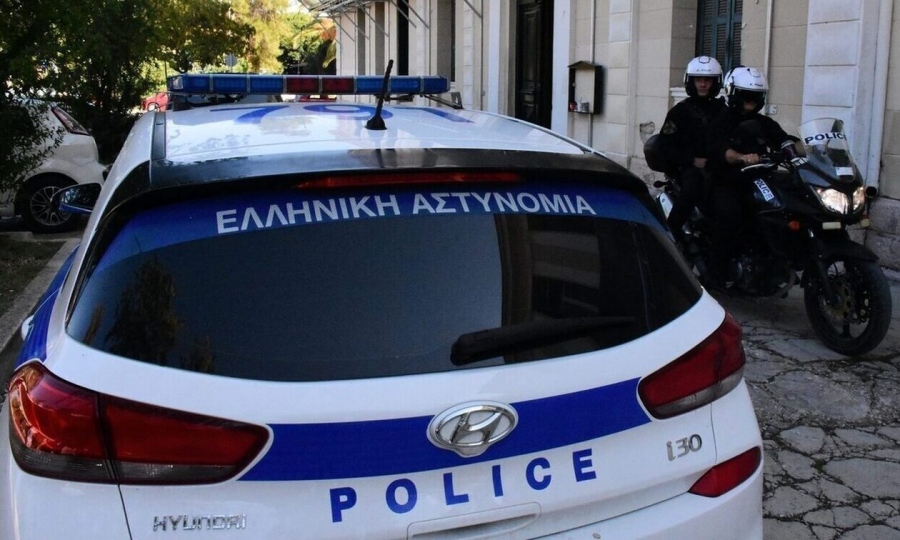 Αττική: Συνελήφθη 29χρονος μέλος εγκληματικής οργάνωσης - Υπέρογκα τα ποσά της δράσης, άνω του μισού εκατ. ευρώ