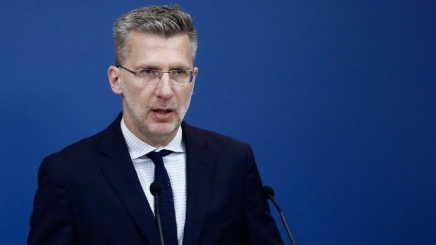 Απερίγραπτη αλαζονεία: Βουλευτές και υπουργοί της ΝΔ ειρωνεύονται τους Έλληνες που θέλουν να πάνε διακοπές - «Τα νησιά δεν είναι για εσάς»