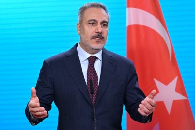 Fidan: Η ουκρανική κρίση είναι δυνατόν να επιλυθεί μέσω δημοψηφίσματος ή εκλογών