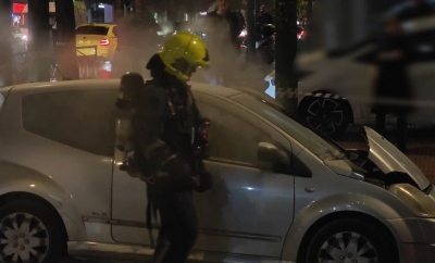 Κόλαση στη Συγγρού - Φωτιά σε αυτοκίνητο, κλειστή η Πετμεζά - Στα «κόκκινα» η κίνηση