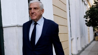 Την παραπομπή σε δίκη του Γ. Παπαντωνίου και της συζύγου του, για παράνομες αμοιβές 2,8 εκατ. ελβετικών φράγκων ζητά ο εισαγγελέας