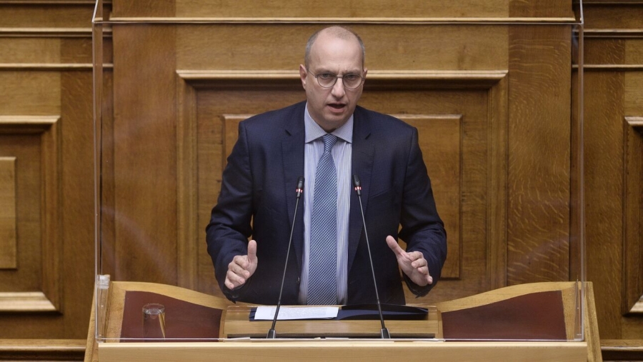 Σκληρή κόντρα στη Βουλή για τις υποκλοπές – Οικονόμου: Δεν θα μείνει καμία σκιά -  Ασφυκτικές πιέσεις στην κυβέρνηση