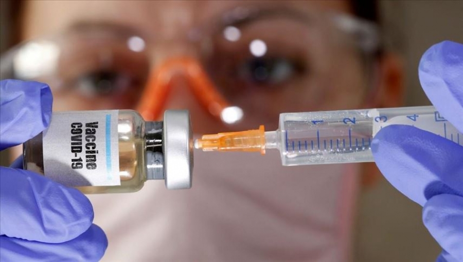 Bloomberg: Τα εμβόλια κατά του κορωνοϊού πολεμούν και τον καρκίνο