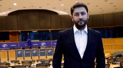 Ανδρουλάκης: Η κυβέρνηση ψηφίζει ακόμη και όσα δεν ζητούν οι δανειστές