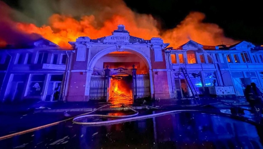 Νύχτα φωτιάς - Σε νέα φάση ο πόλεμος Ρωσίας – Ουκρανίας με βροχή πυραύλων και drones